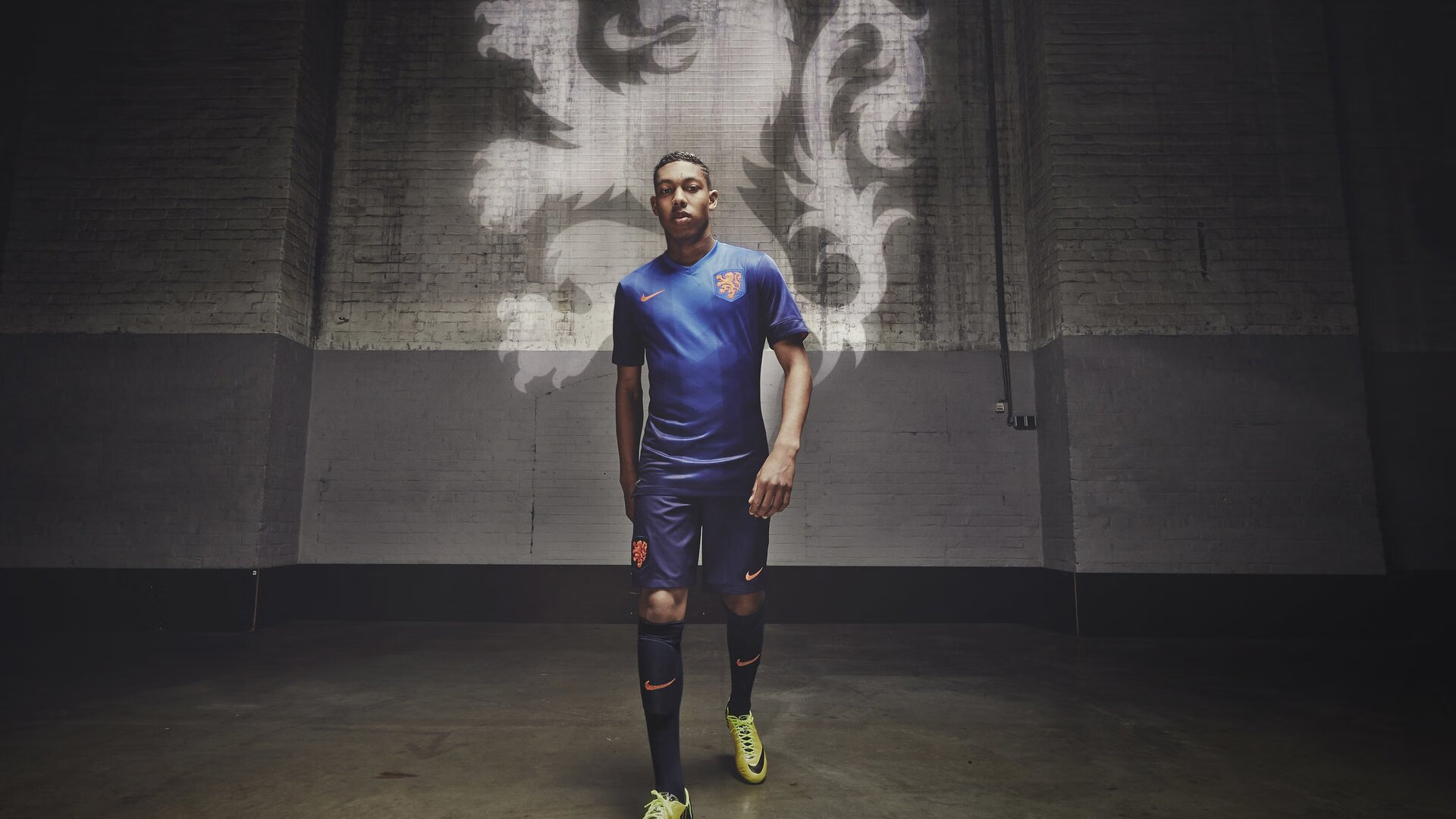 开云体育APP下载-伊布教科书级表现闪耀，韩国新星提前终结悬念助拉齐奥锁定胜局