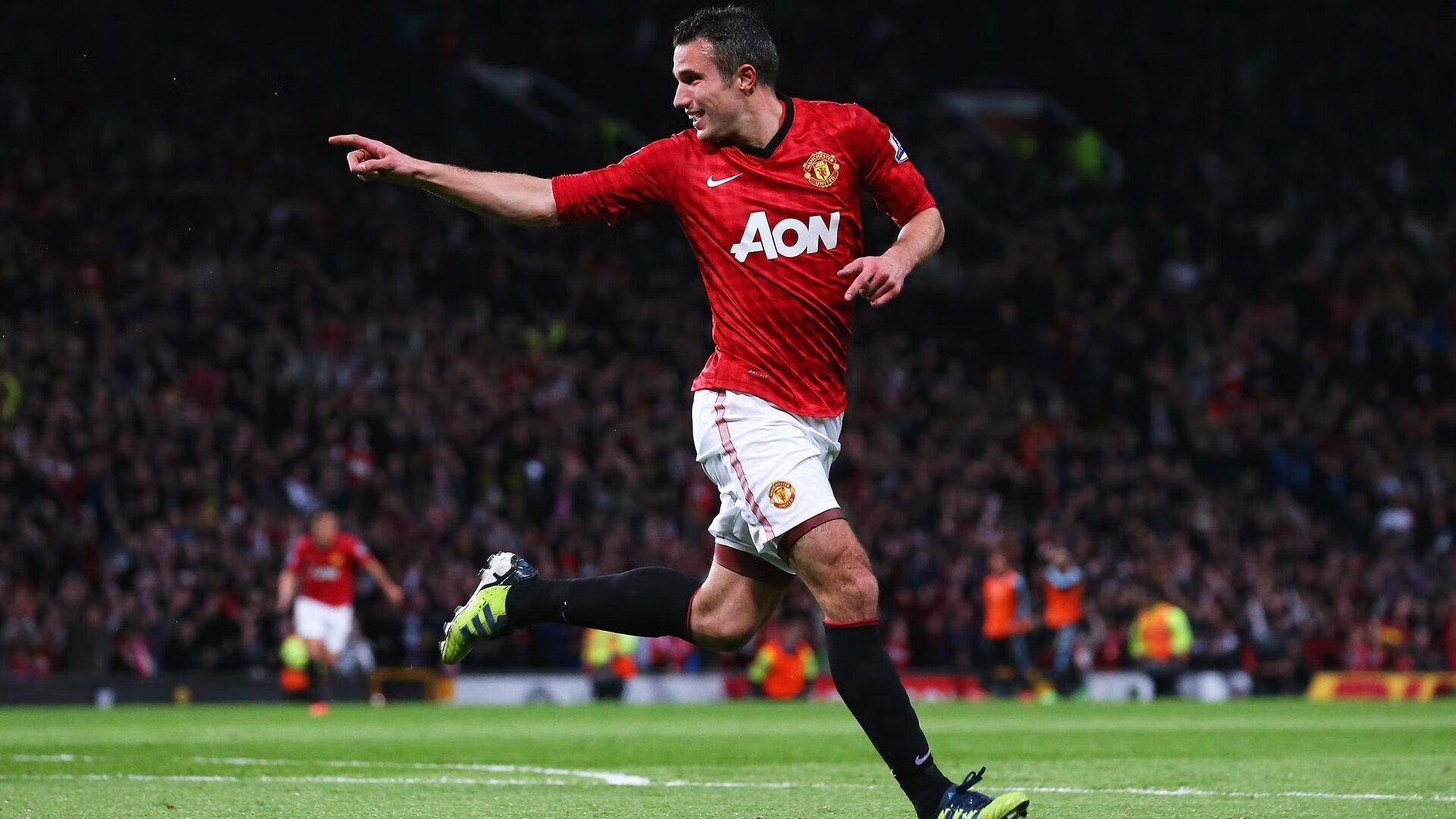 逆转之夜，曼联的翻盘之魂与本泽马的统治力，如何重新定义足球世界的唯一性？